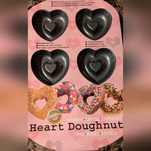 Wilton Heart-Shaped Donut Pan - Gray